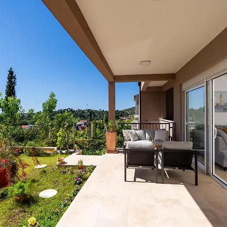 Bella Vista * 米利尼
